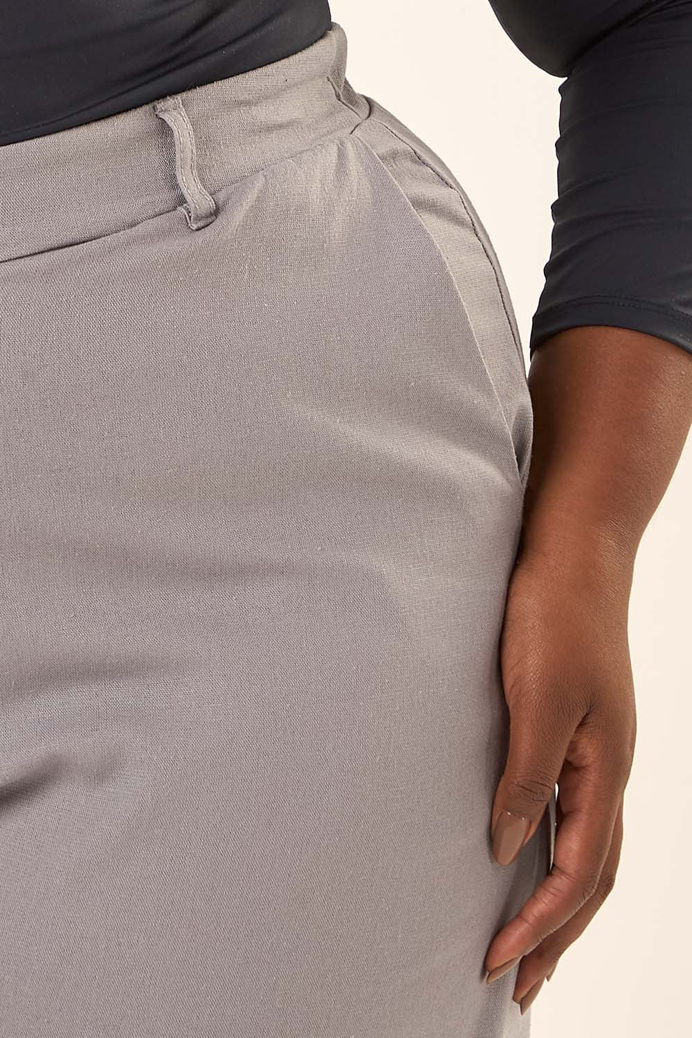 Calça Alfaiataria Plus Size Viscose com Linho Firenze Cinza Cess