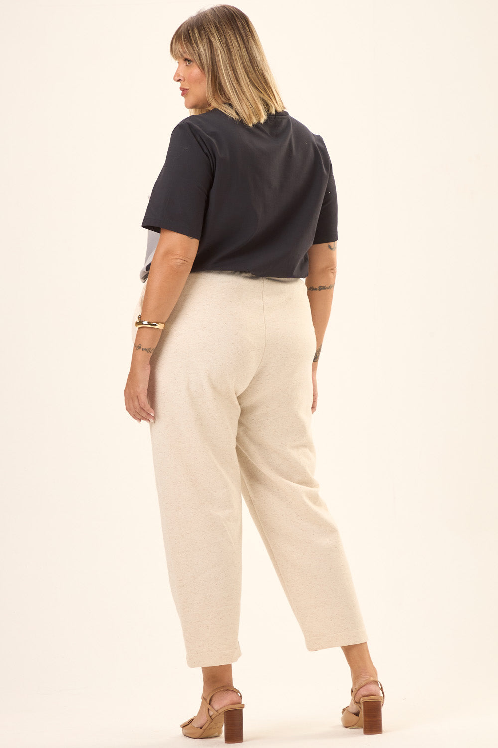 Blusa com Renda Plus Size Algodão Vinci Cinza Cess