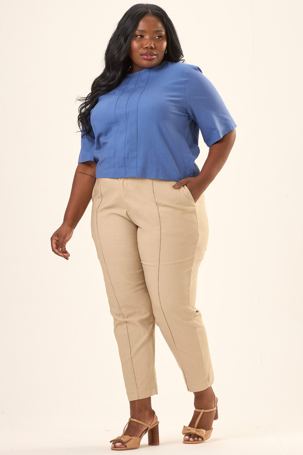 Calça Cenoura Plus Size Bengaline Sarjado Pienza Bege Cess