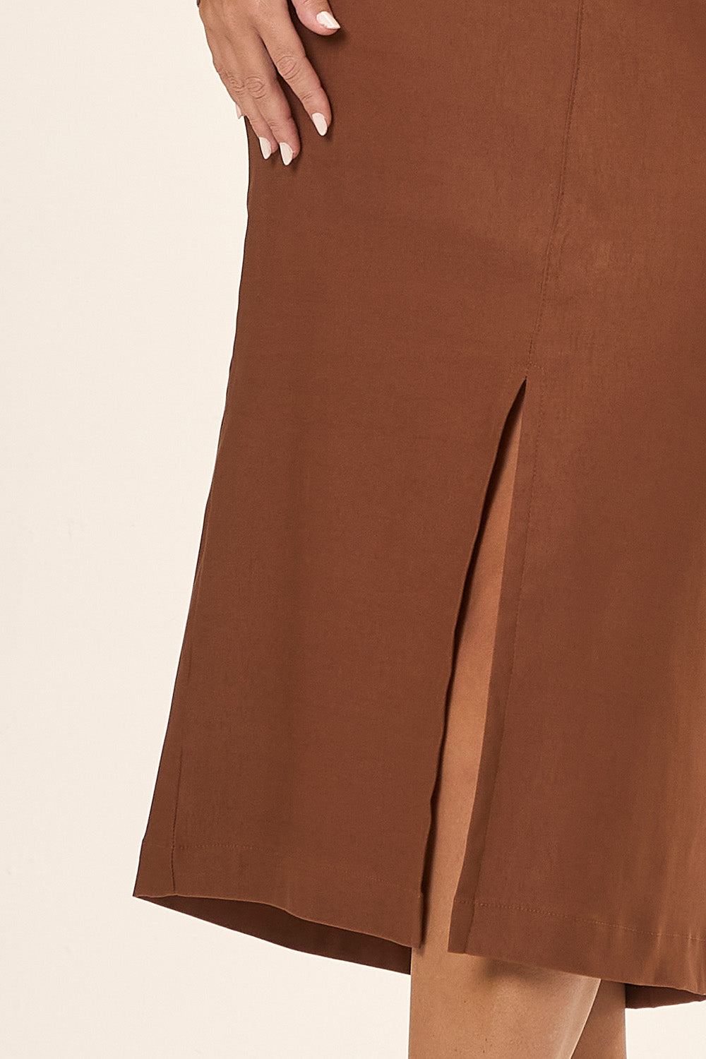 Saia Midi Plus Size Tecido Sarjado Pienza Marrom Cess