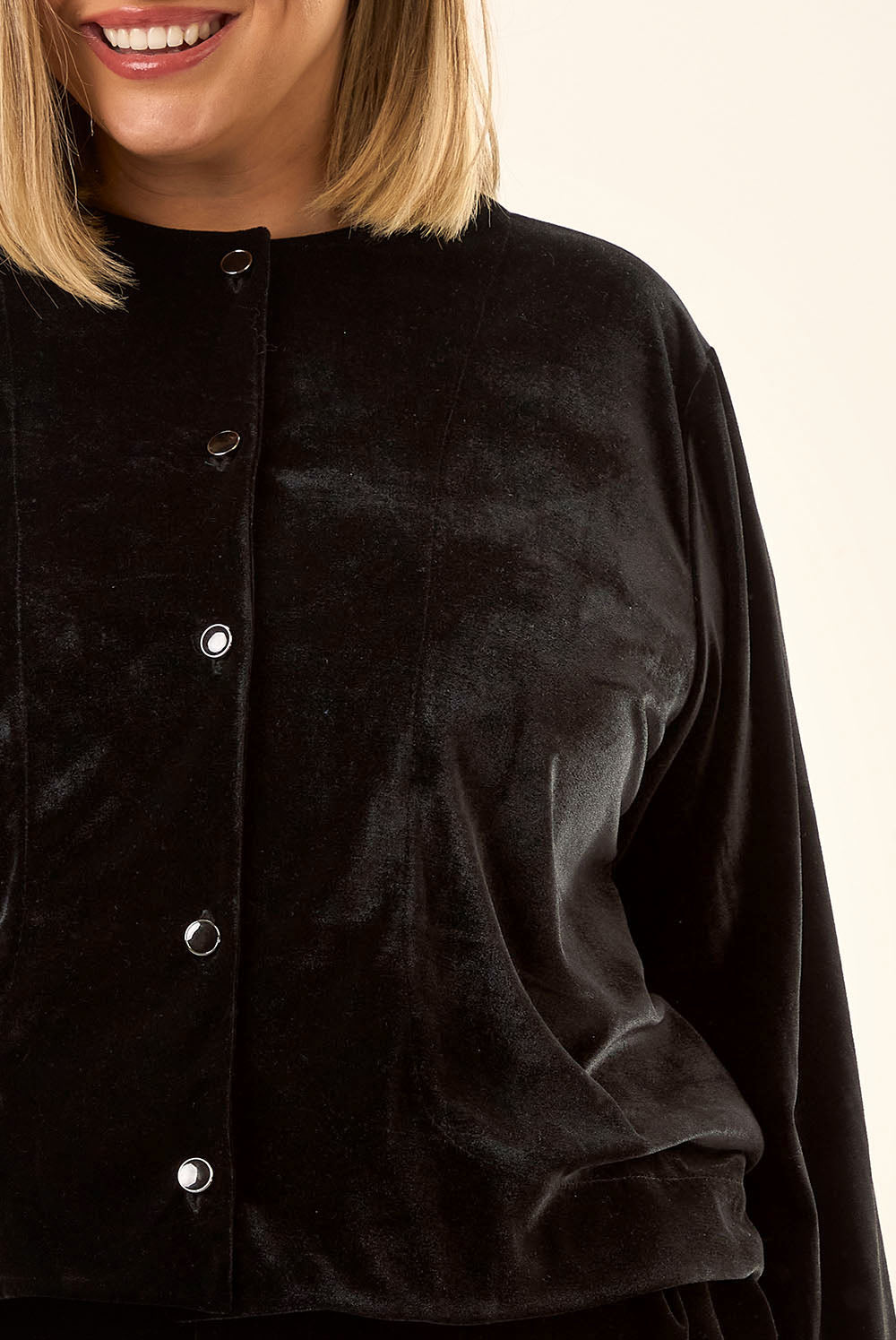 Jaqueta Plus Size Veludo Fresia Preto Cess