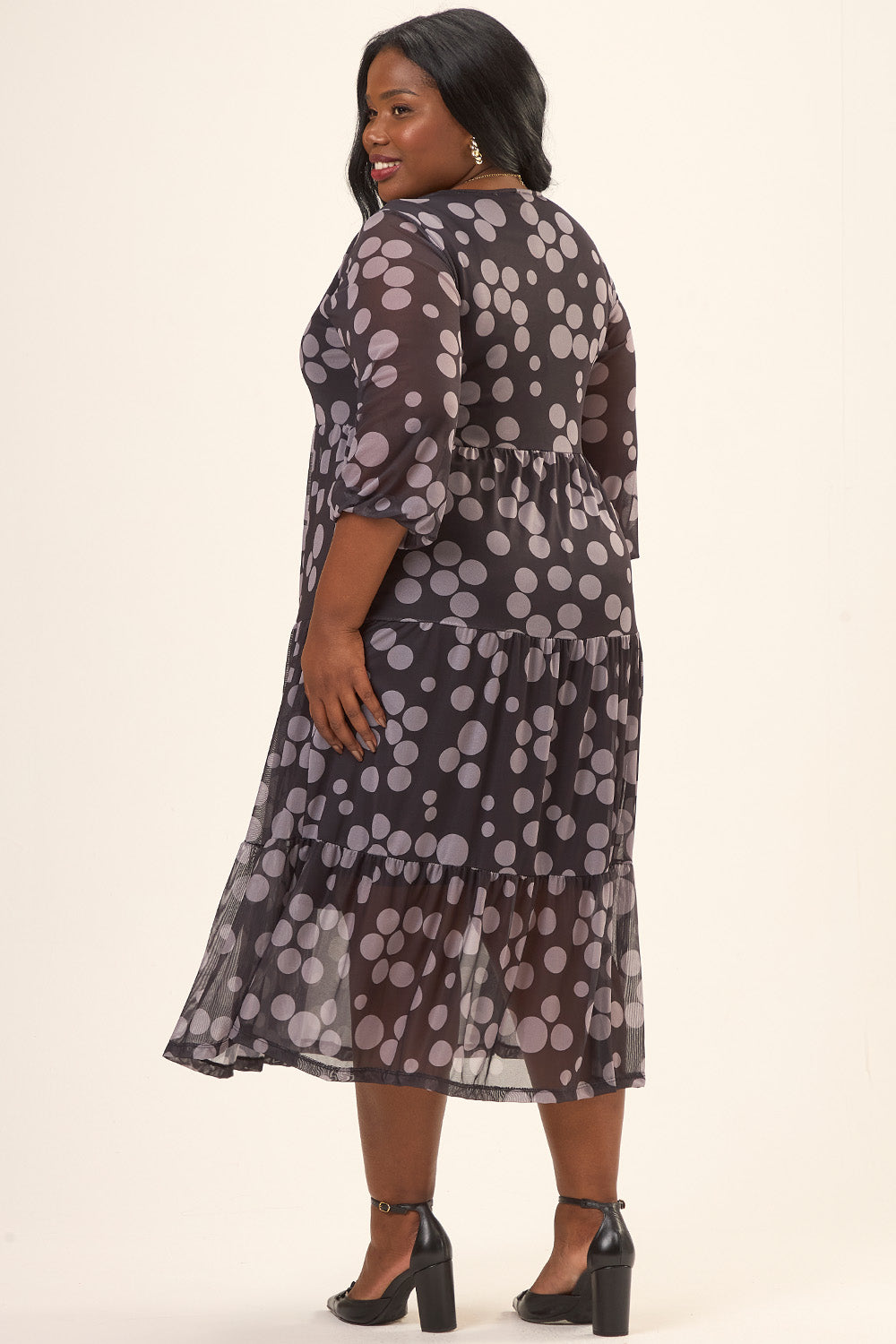 Vestido Midi Plus Size Tule Estampado Poá Vinci Cess