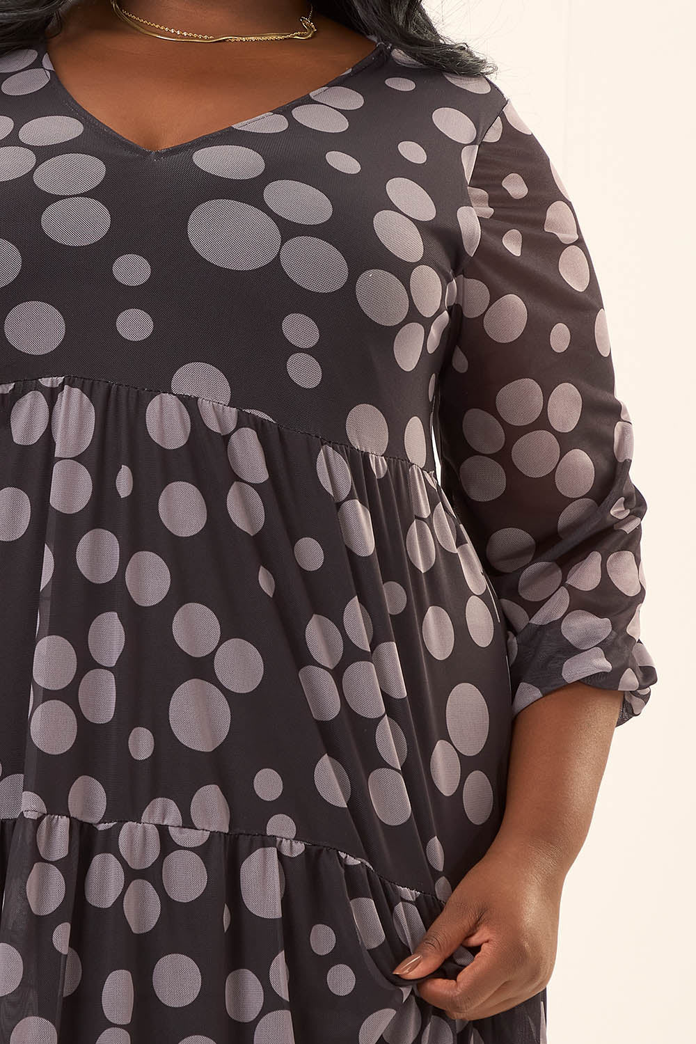 Vestido Midi Plus Size Tule Estampado Poá Vinci Cess