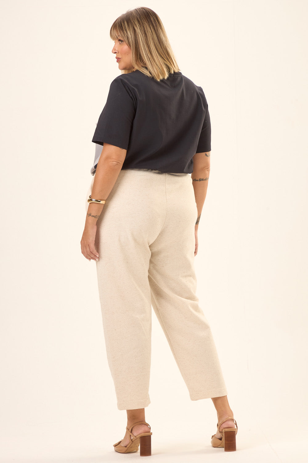 Calça Clochard Plus Size Polilinho Sicilia Off White Cess