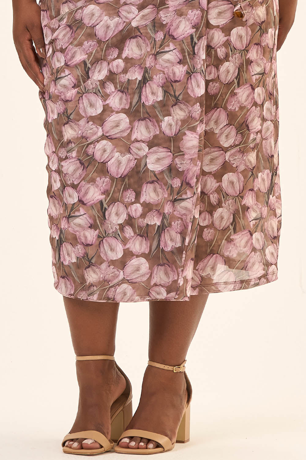 Saia Midi Com Sobreposição Plus Size Tule Estampado Tulipa Rosa Cess