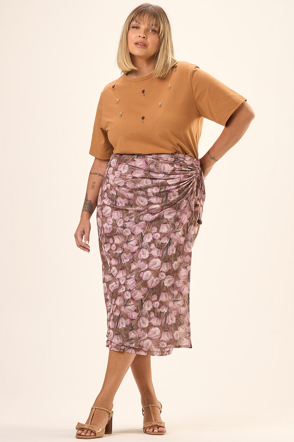 Saia Midi Com Sobreposição Plus Size Tule Estampado Tulipa Rosa Cess
