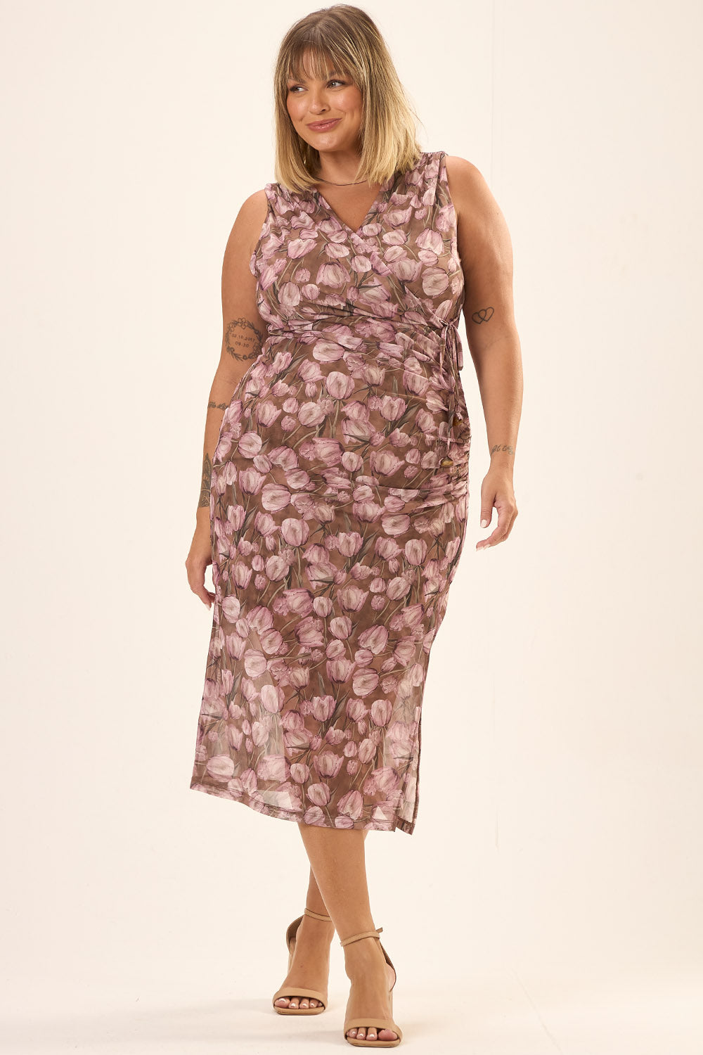 Vestido Midi Decote Transpassado Plus Size Tule Estampado Tulipa Rosa Cess