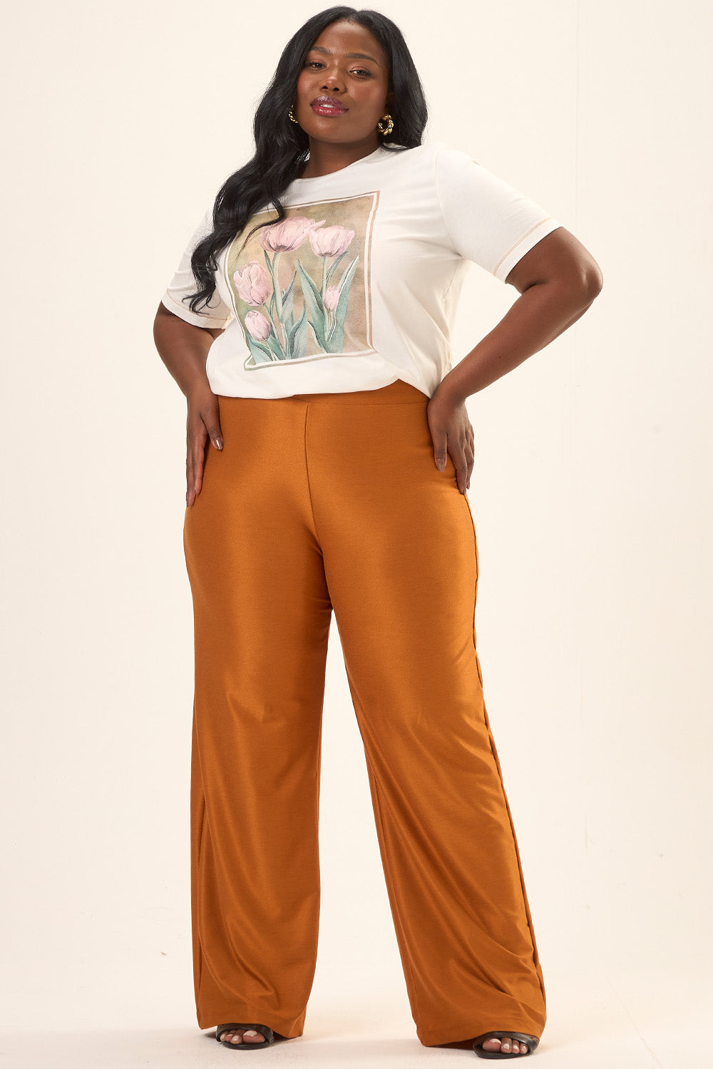 T-shirt Plus Size Algodão Estampado Tulipa Off White Cess