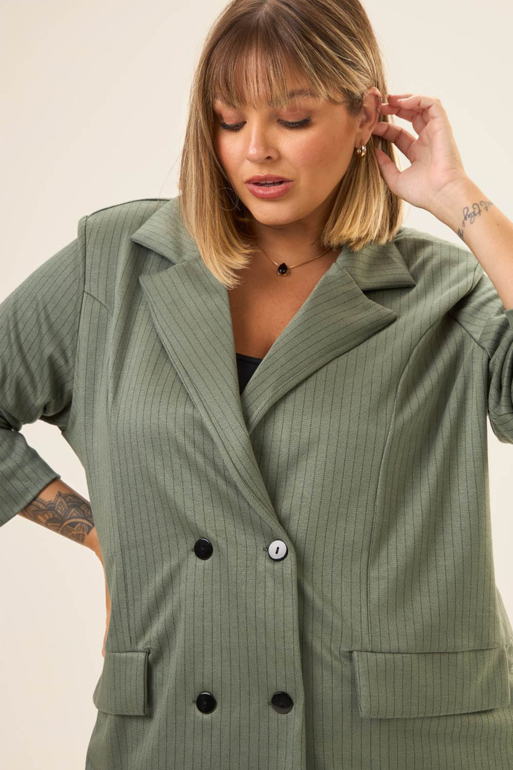 Blazer Oversized de Alfaiataria Plus Size Jacquard Risca de Giz Acácia Verde Cess