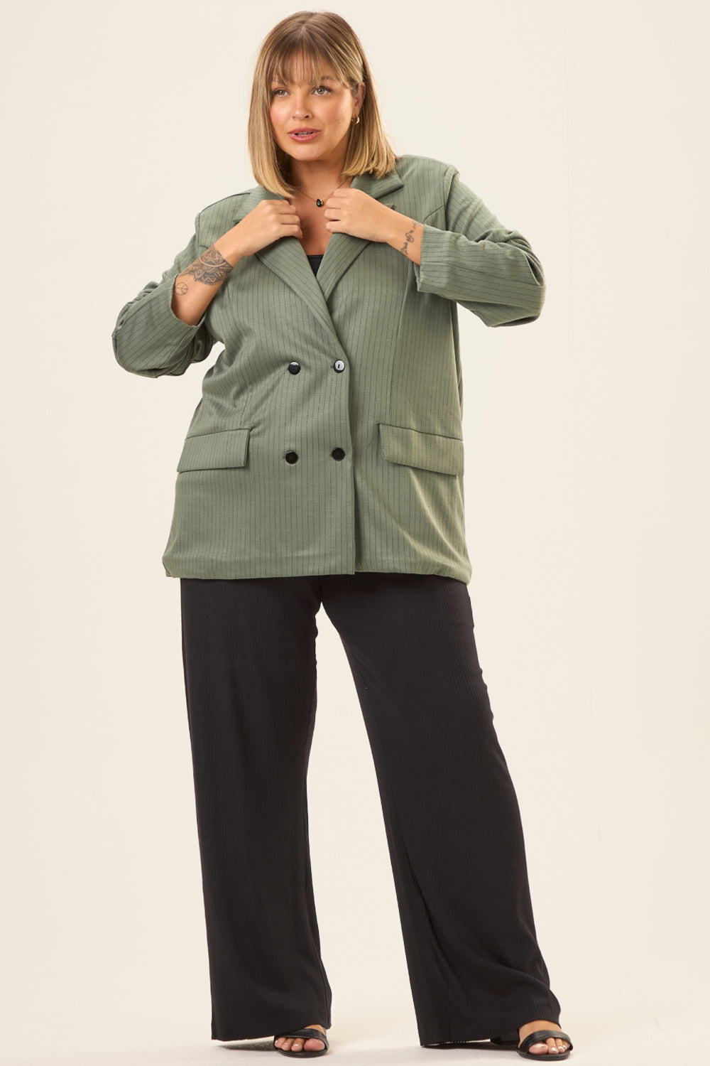 Blazer Oversized de Alfaiataria Plus Size Jacquard Risca de Giz Acácia Verde Cess