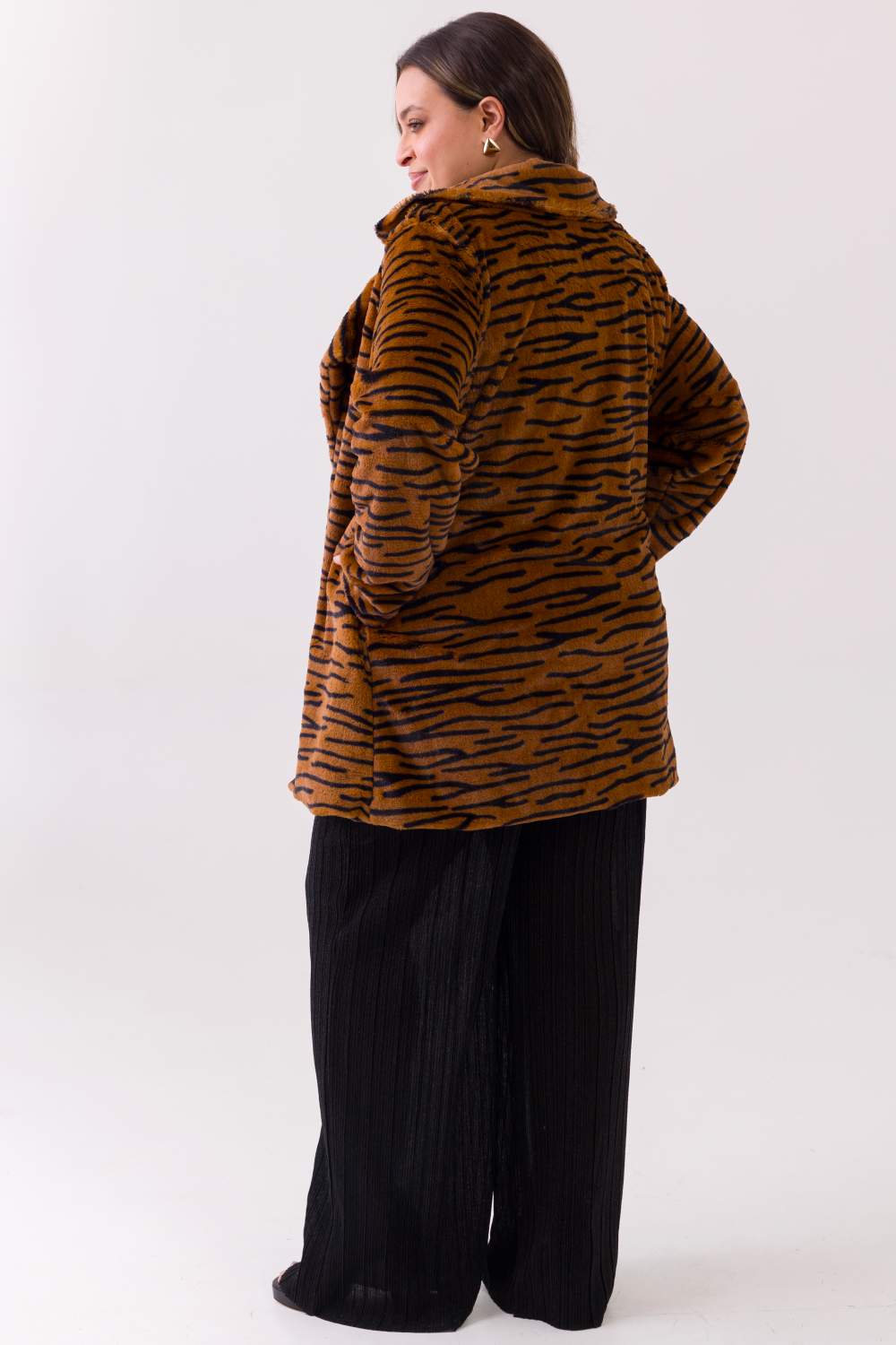 Casaco Plus Size Fluffy Animal Print Cess