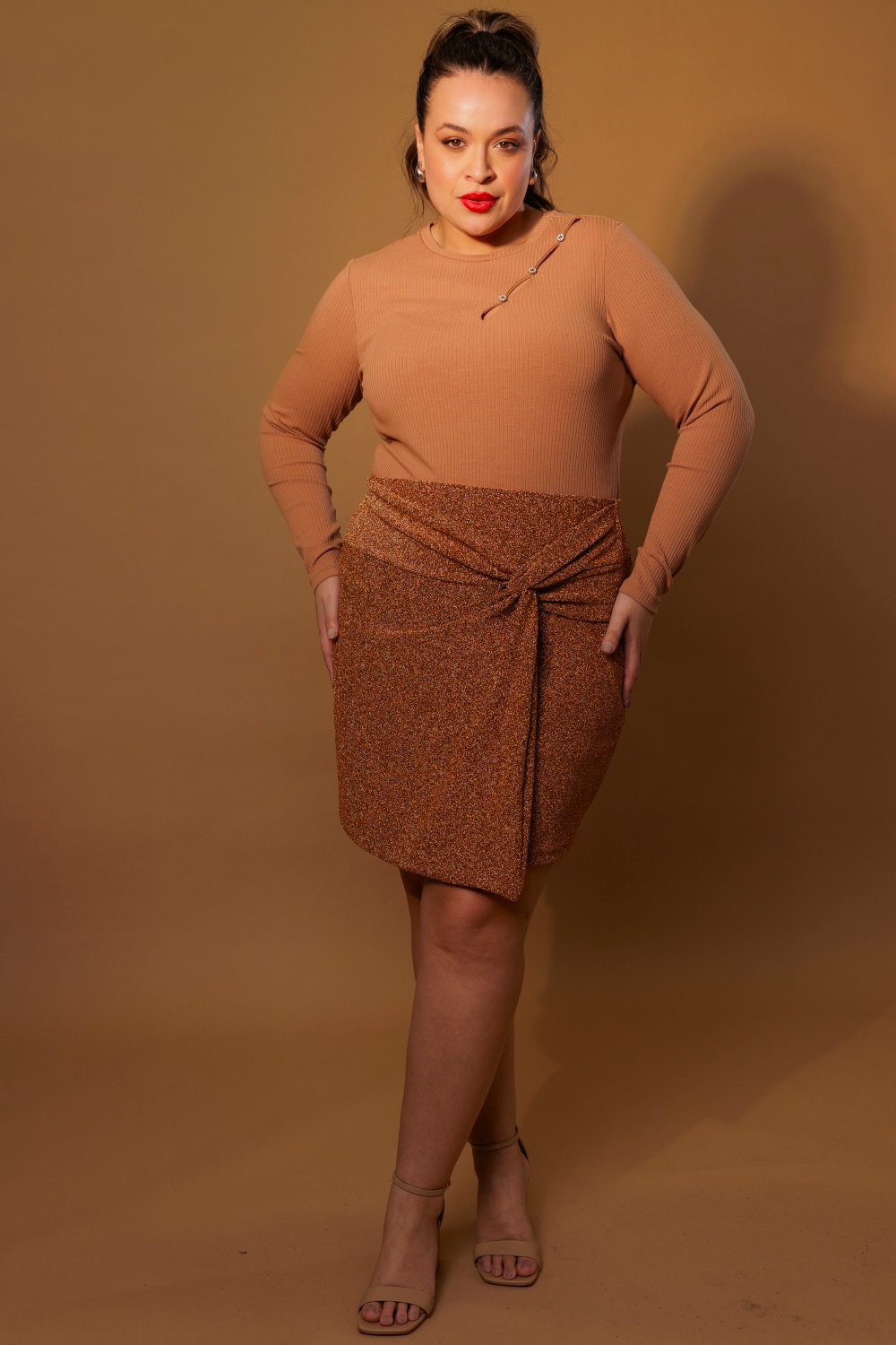 Blusa Plus Size Wendy Canelado e Aplique Brilho Bege Cess