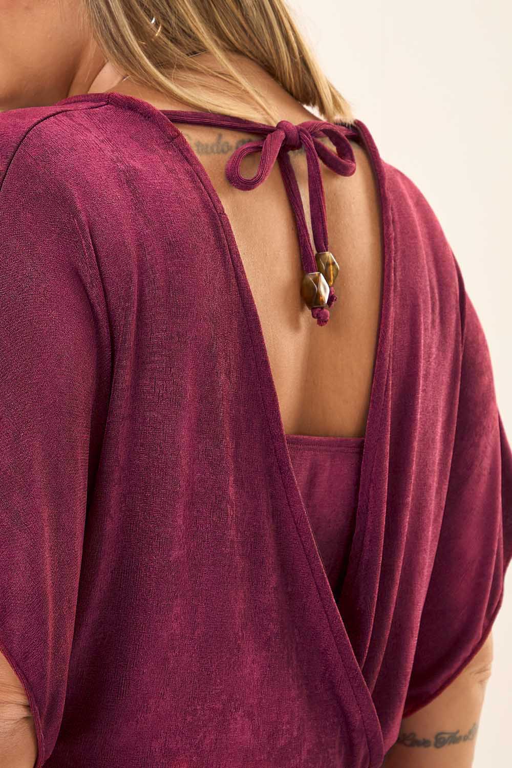 Vestido Curto Plus Size Malha Texturizada Dalia Vinho Cess