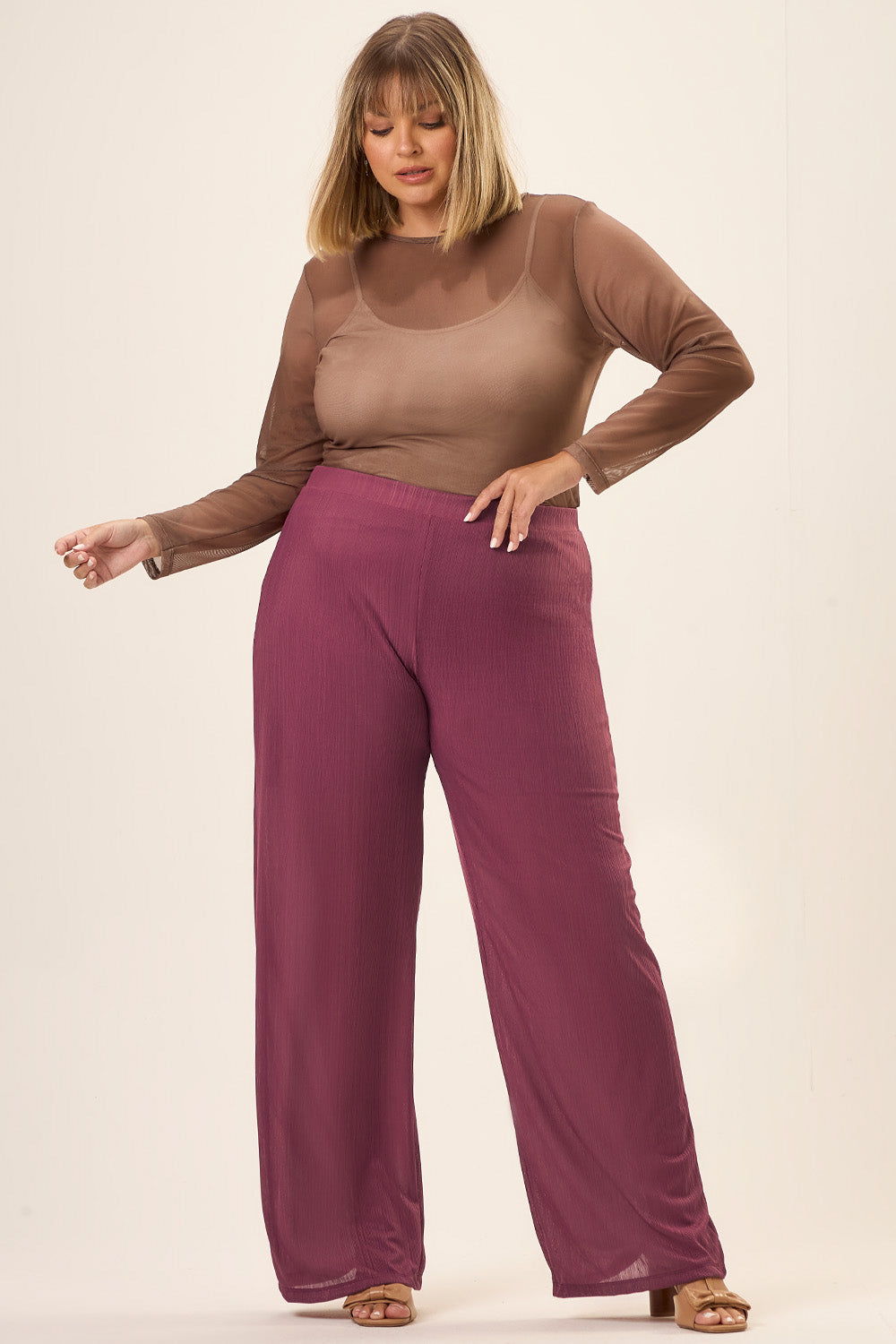 Calça Pantalona Plus Size Malha Plissada Dalia Vinho Cess