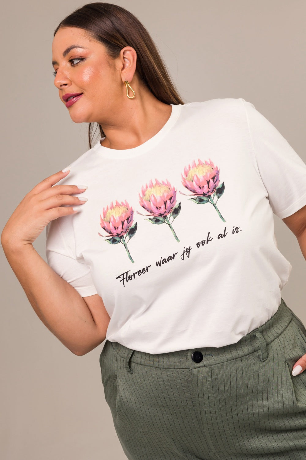 T-shirt Plus Size Próteas em Algodão Off-white Cess
