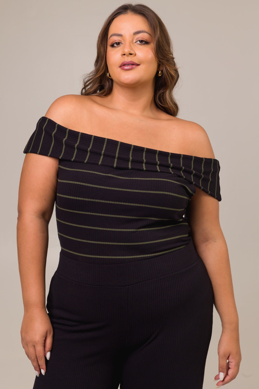 Blusa Plus Size Ombro a Ombro Canelada Diana Listrada Verde Preto Cess