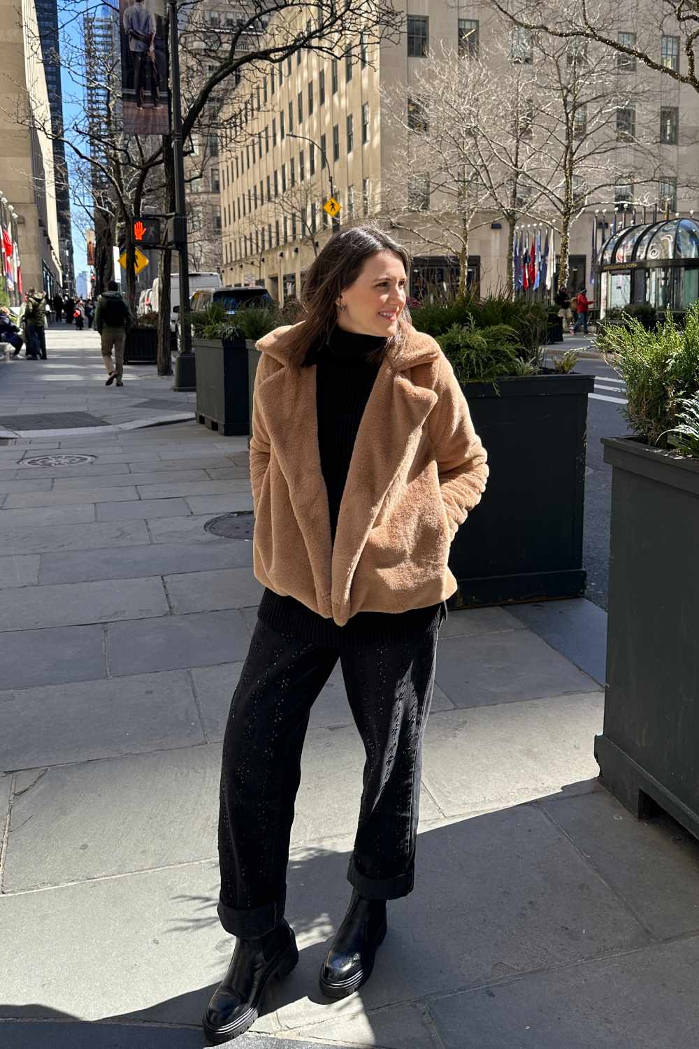 Casaco Plus Size Alícia Pelos Marrom Cess