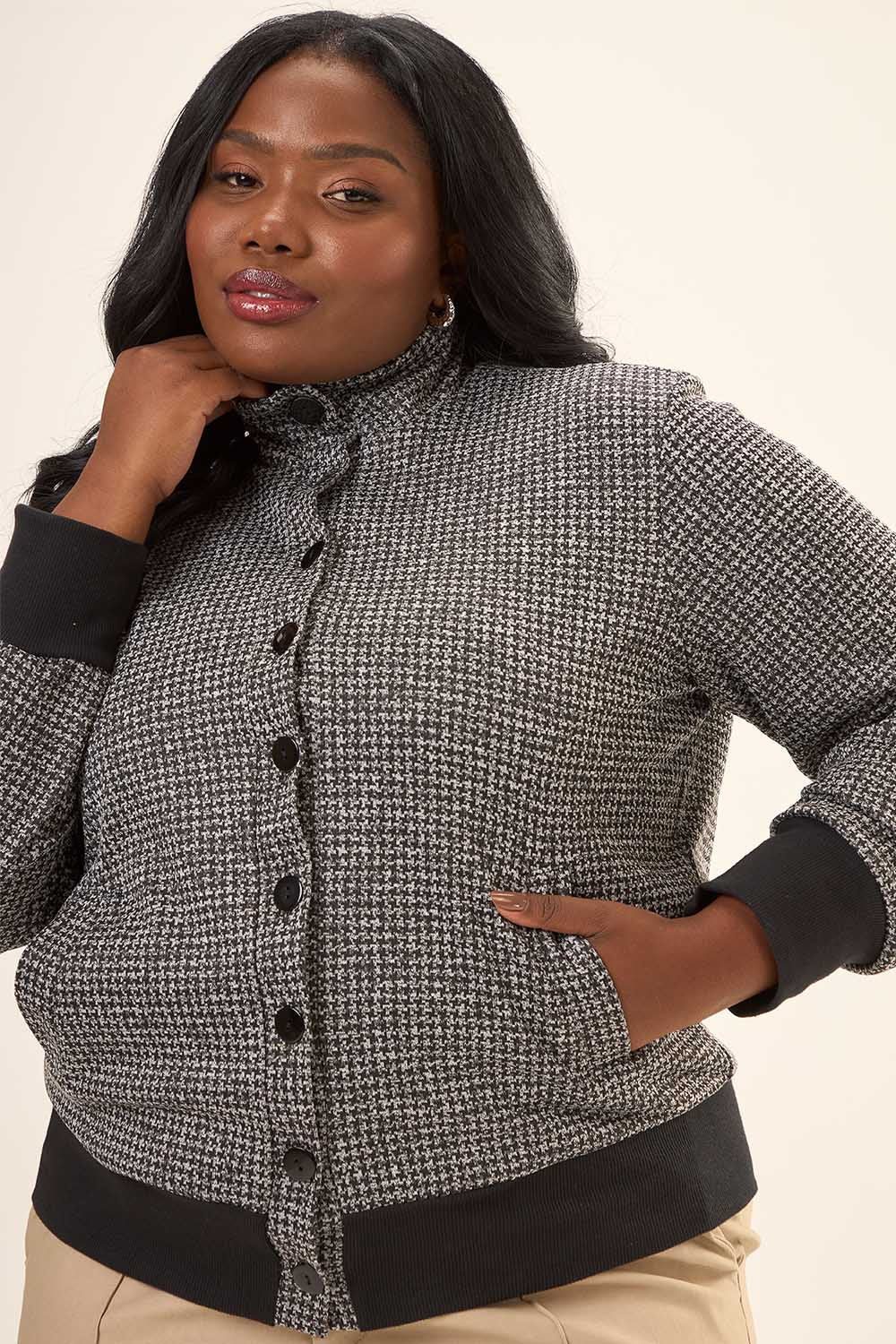Jaqueta Bomber Plus Size Jacquard Pied de Poule Firenze Preto Cess