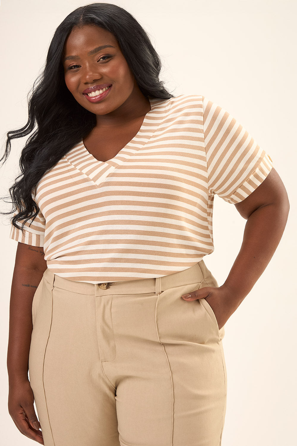 Blusa Decote V Plus Size Pienza Tricot Listrado Cess