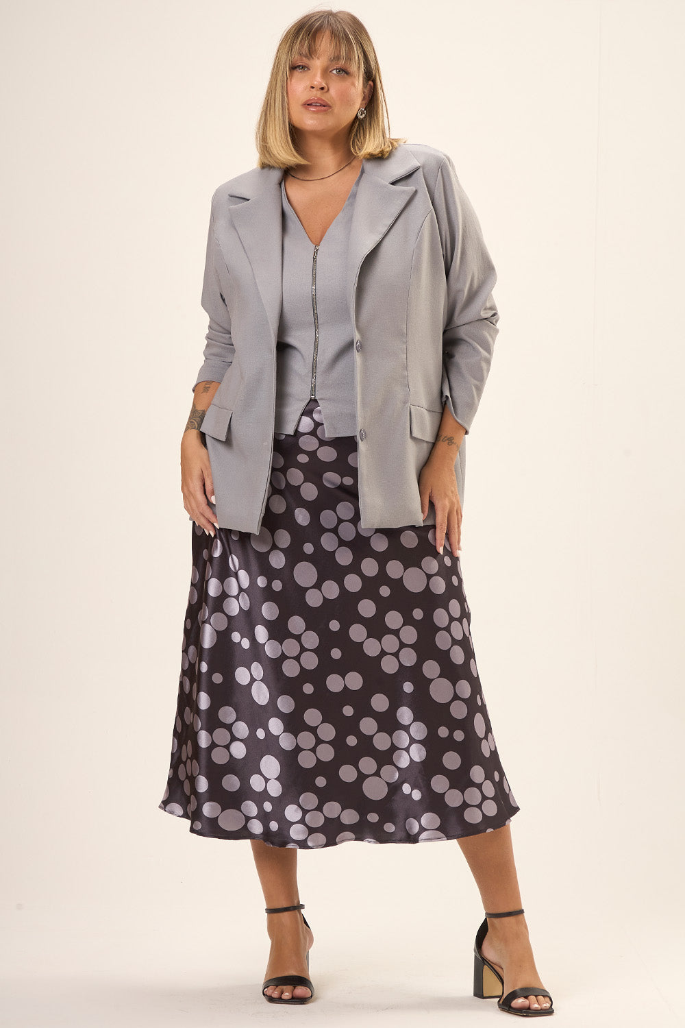 Saia Midi Plus Size Cetim Estampado Poá Vinci Cess