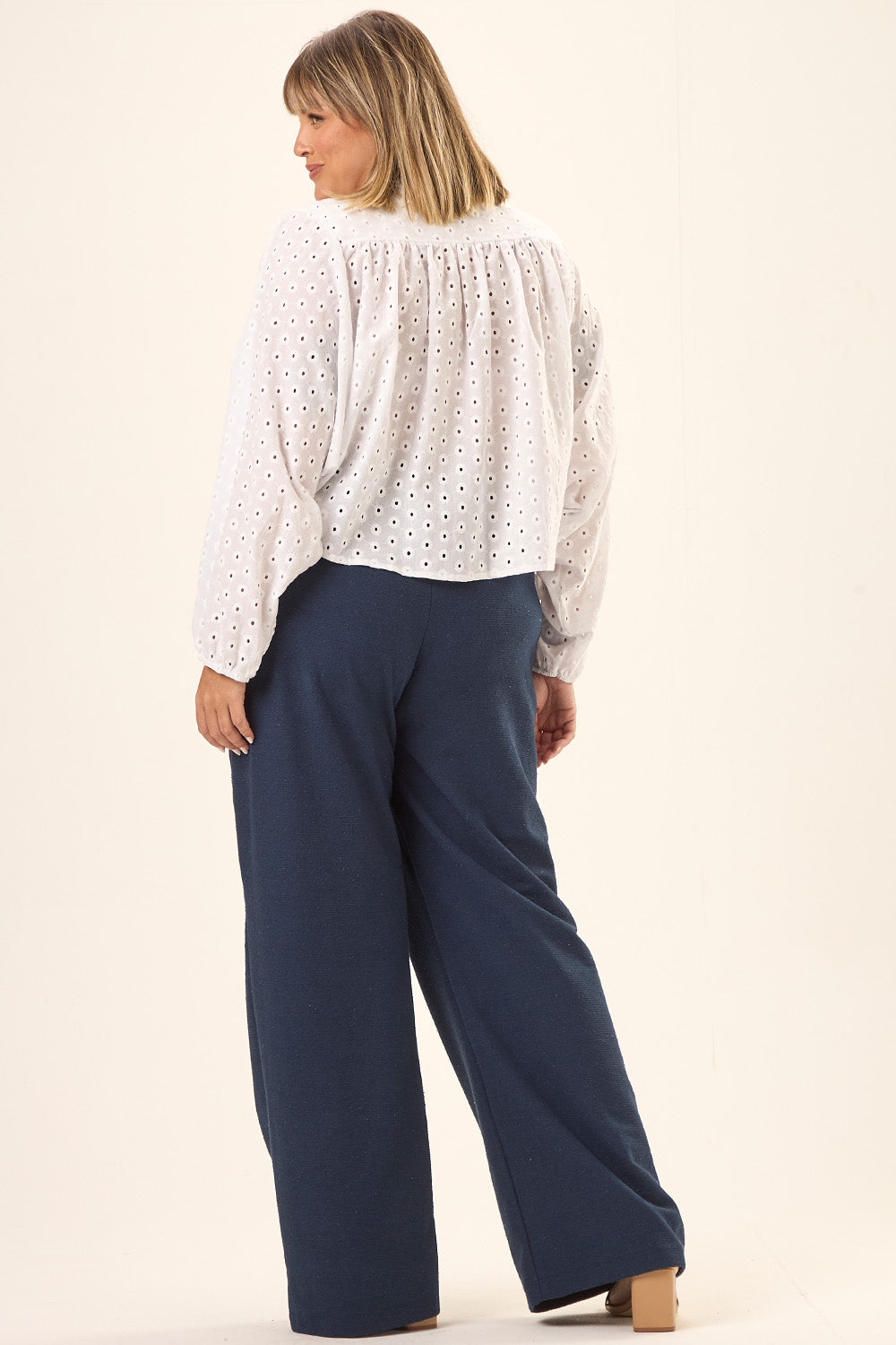 Camisa Manga Longa Plus Size Algodão Bordado Sicilia Off White Cess