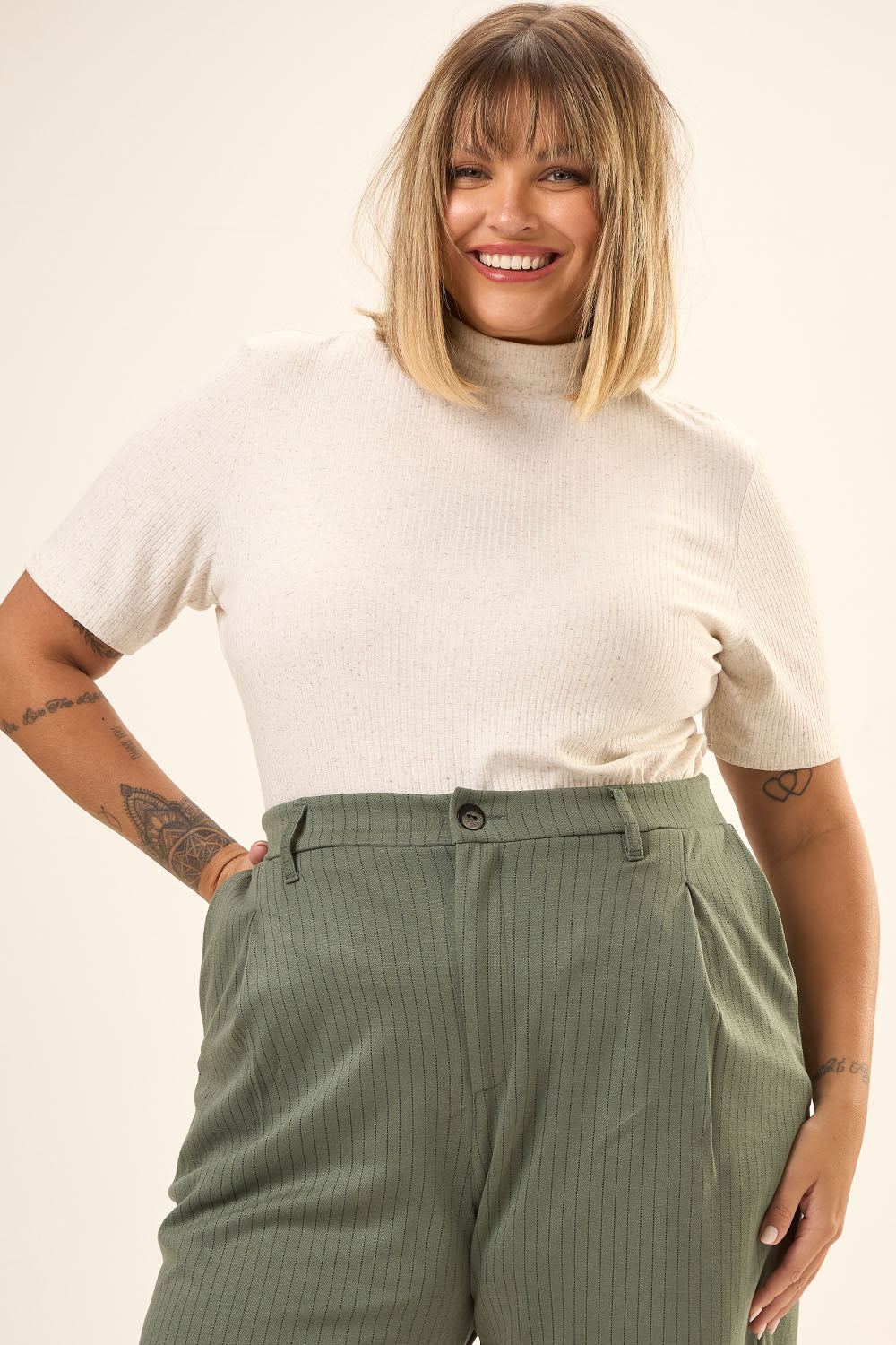 Blusa Gola Alta Plus Size Canelado Sicilia Off White Cess