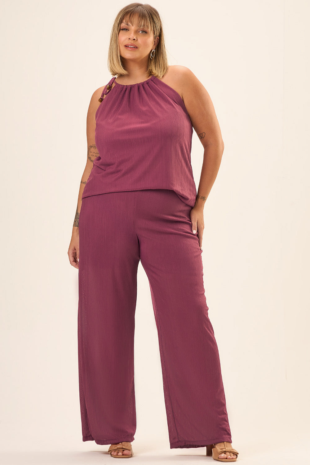 Calça Pantalona Plus Size Malha Plissada Dalia Vinho Cess