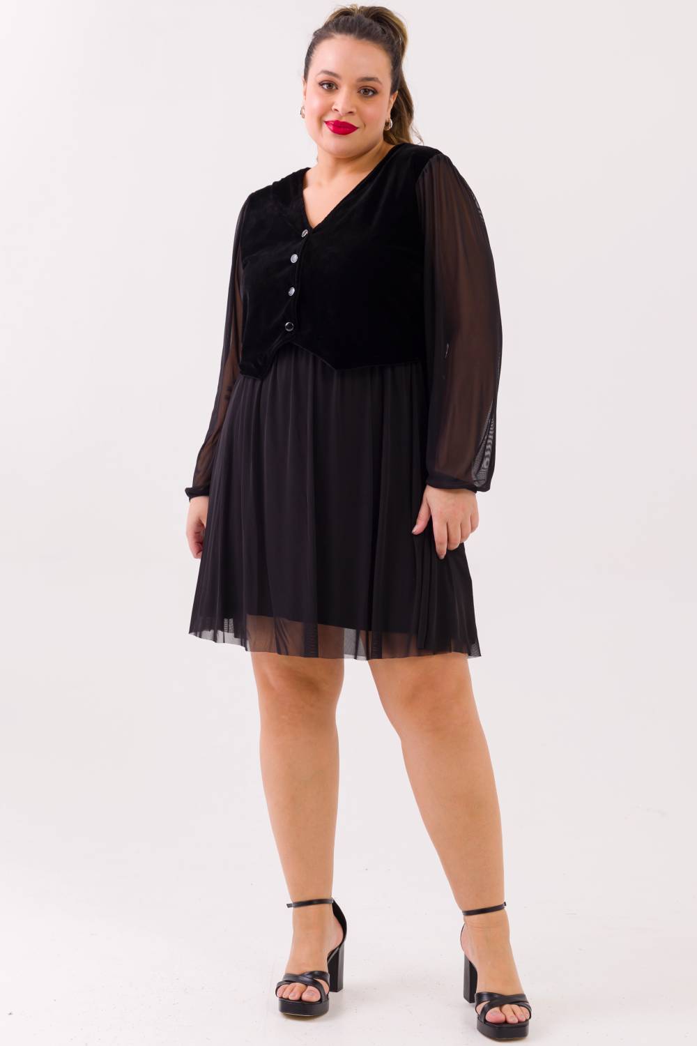Vestido Curto Plus Size Joane Tule e Colete Veludo Preto Cess