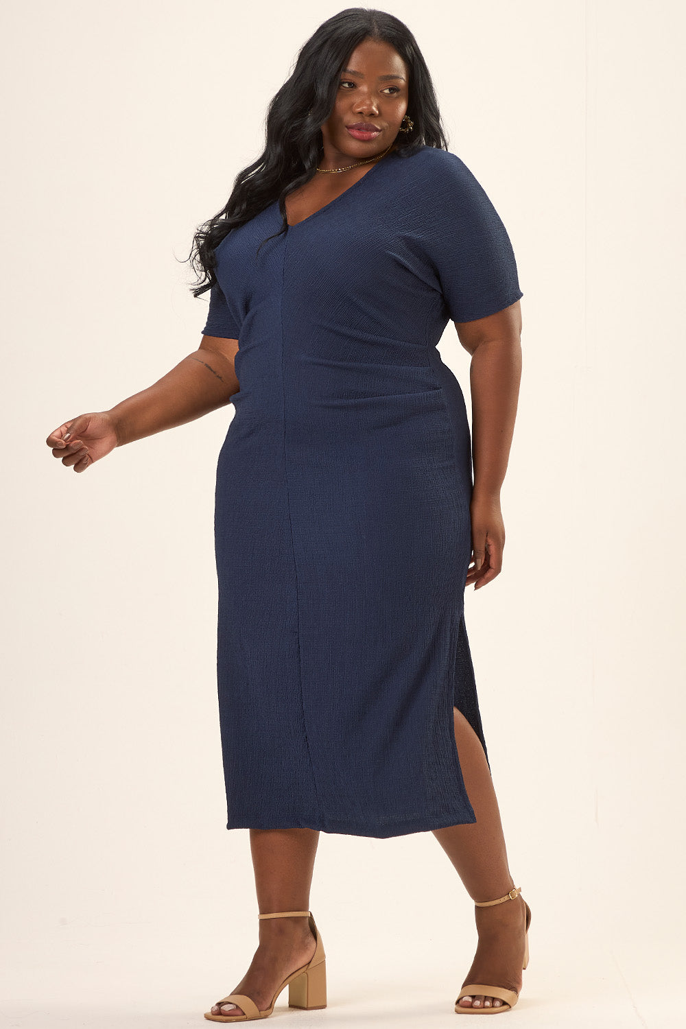 Vestido Midi Plus Size Malha Texturizada Galileo Azul Marinho Cess