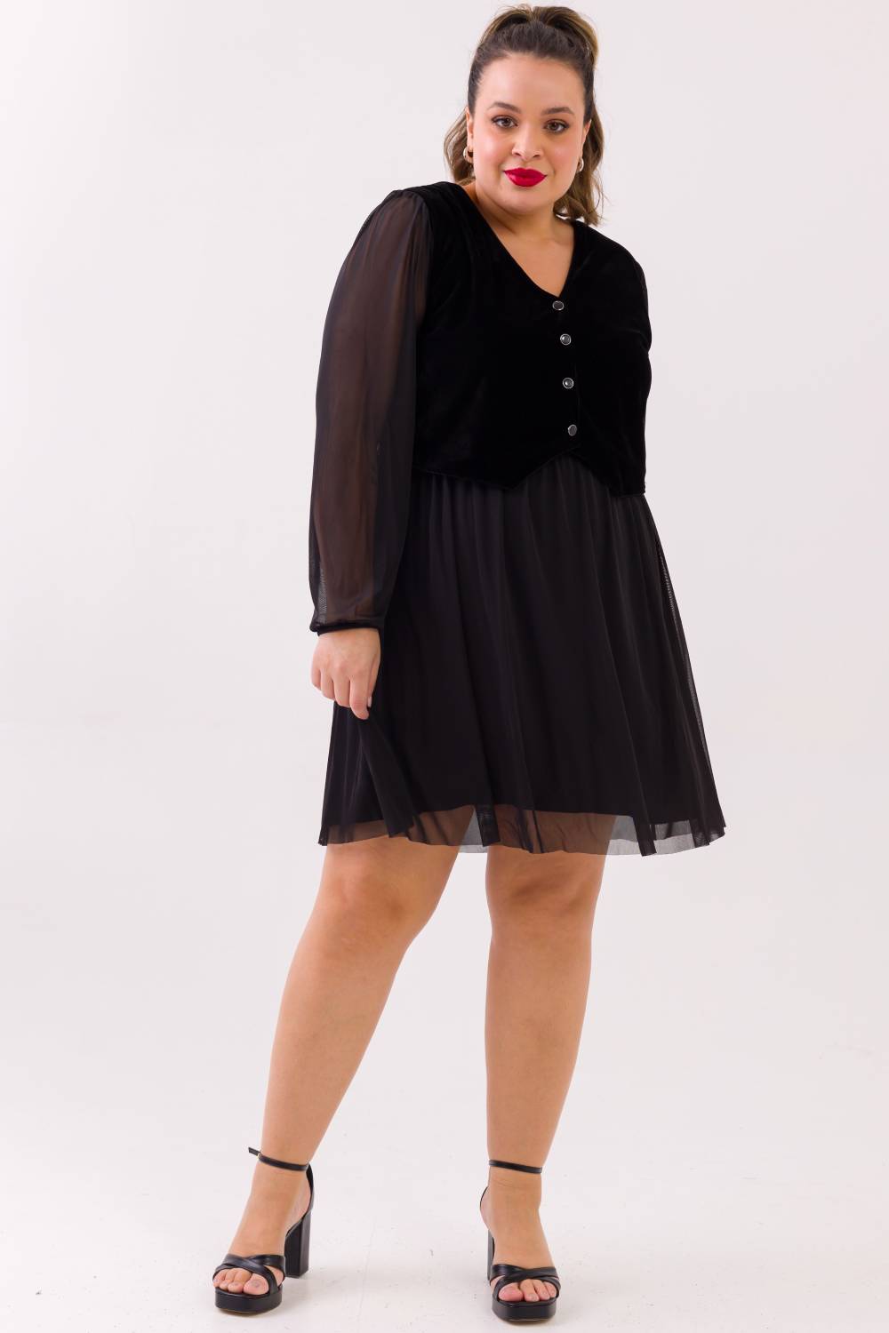 Vestido Curto Plus Size Joane Tule e Colete Veludo Preto Cess